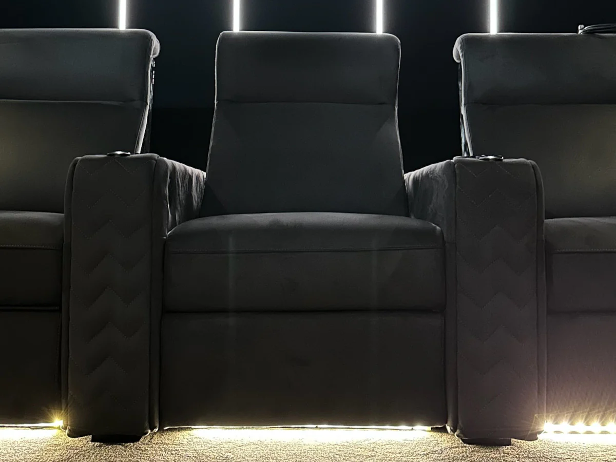 AV Concept Products - Mandalay / Fauteuil motorisé en Alcantara - Triple motorisation - Image 4
