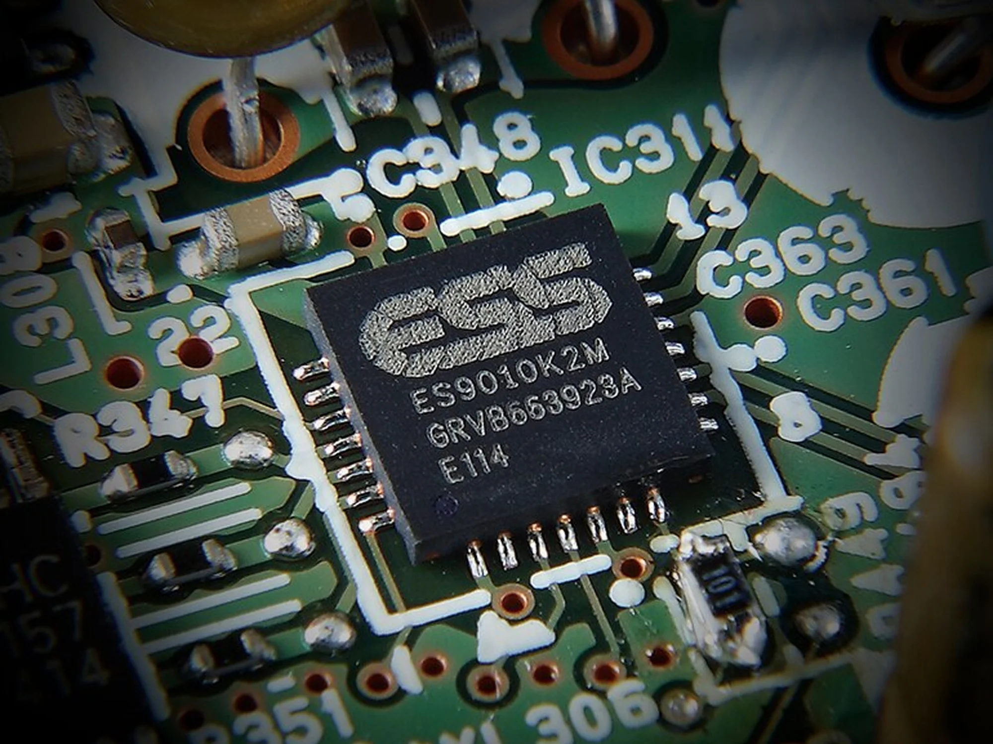 YAMAHA R-N600A - Image 8